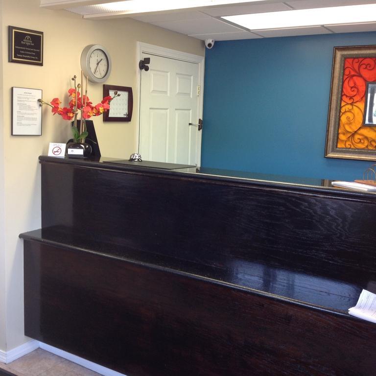 Americas Best Value Inn New London Mystic Exteriör bild